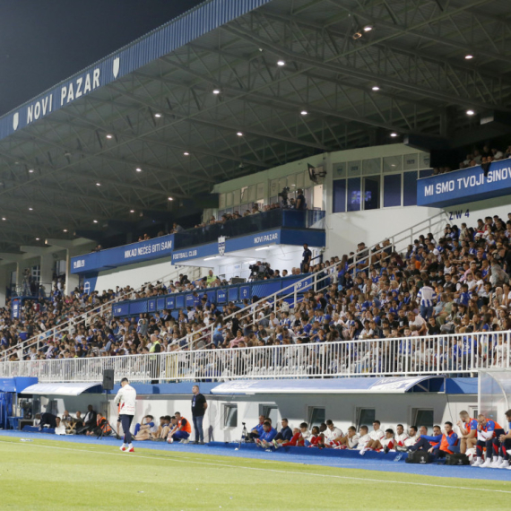 Fudbalska groznica trese Novi Pazar pred Zvezdu FOTO