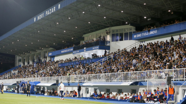 Fudbalska groznica trese Novi Pazar pred Zvezdu FOTO