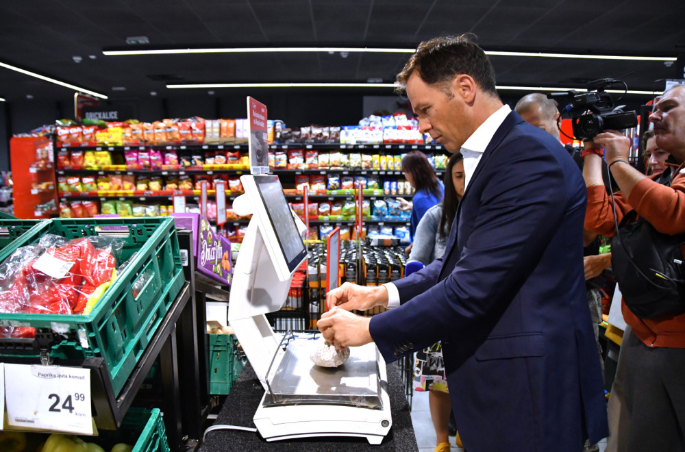 U prodavnicama niže cene; Mali uštedeo 745 dinara, a vi?