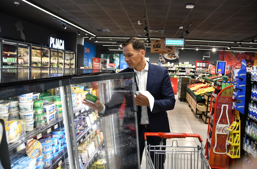 Od danas snižene cene; Mali u kupovini: Račun prošle nedelje iznosio 4.991,92 dinara, evo koliko je sada FOTO