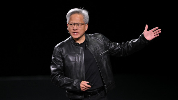 Čovek u kožnoj jakni: Verujem...