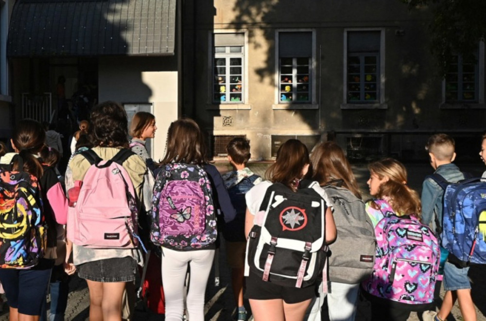 Sve škole u Srbiji započele novu školsku godinu; Nastava se odvija neometano