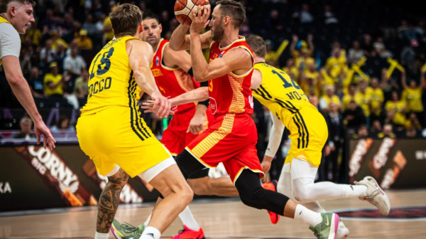 Crna Gora "preživela" i približila se meču protiv Srbije