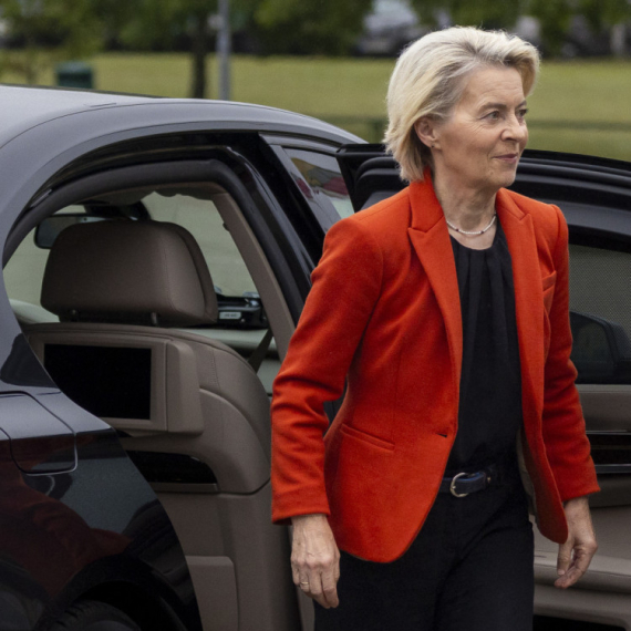 "Ursula, pakuj se, idemo ka ponoru"