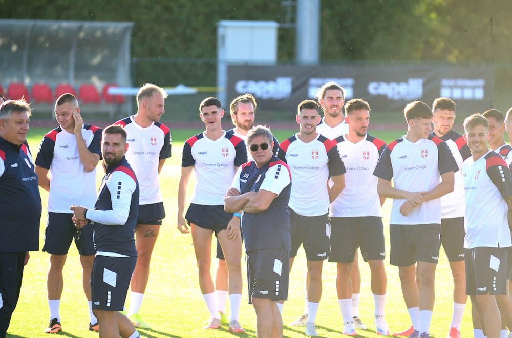 Piksi okupio "Orlove" – u novoj opremi FOTO