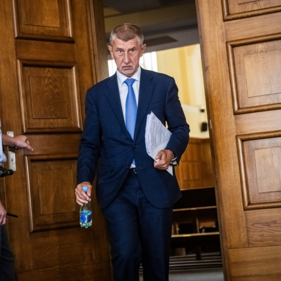 Hospitalizovan bivši premijer Češke; Napadnut tokom mitinga