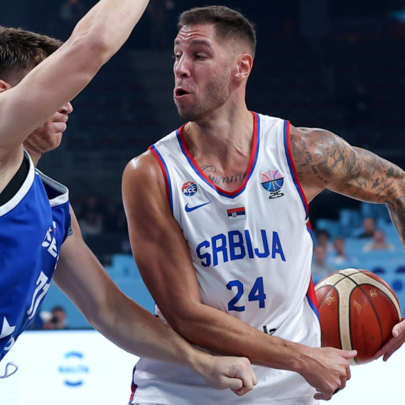 Bajern potvrdio – stigao Stefan Jović VIDEO