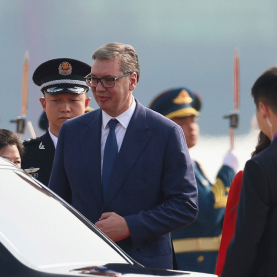 Vučić stigao u Kinu, pa se oglasio: Odgovaram samo građanima Srbije; Slede susreti sa Sijem i Putinom FOTO