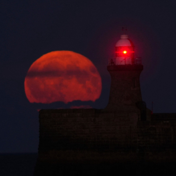 Krvavi Mesec nad Srbijom