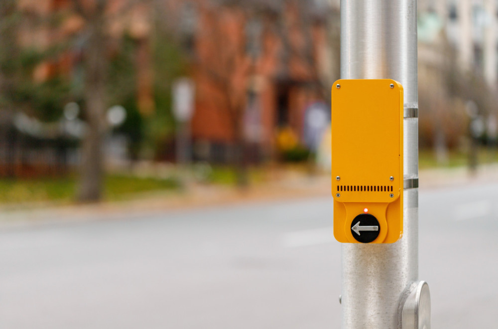 Beograđani zbunjeni novim pametnim semaforima: Evo kako se koriste