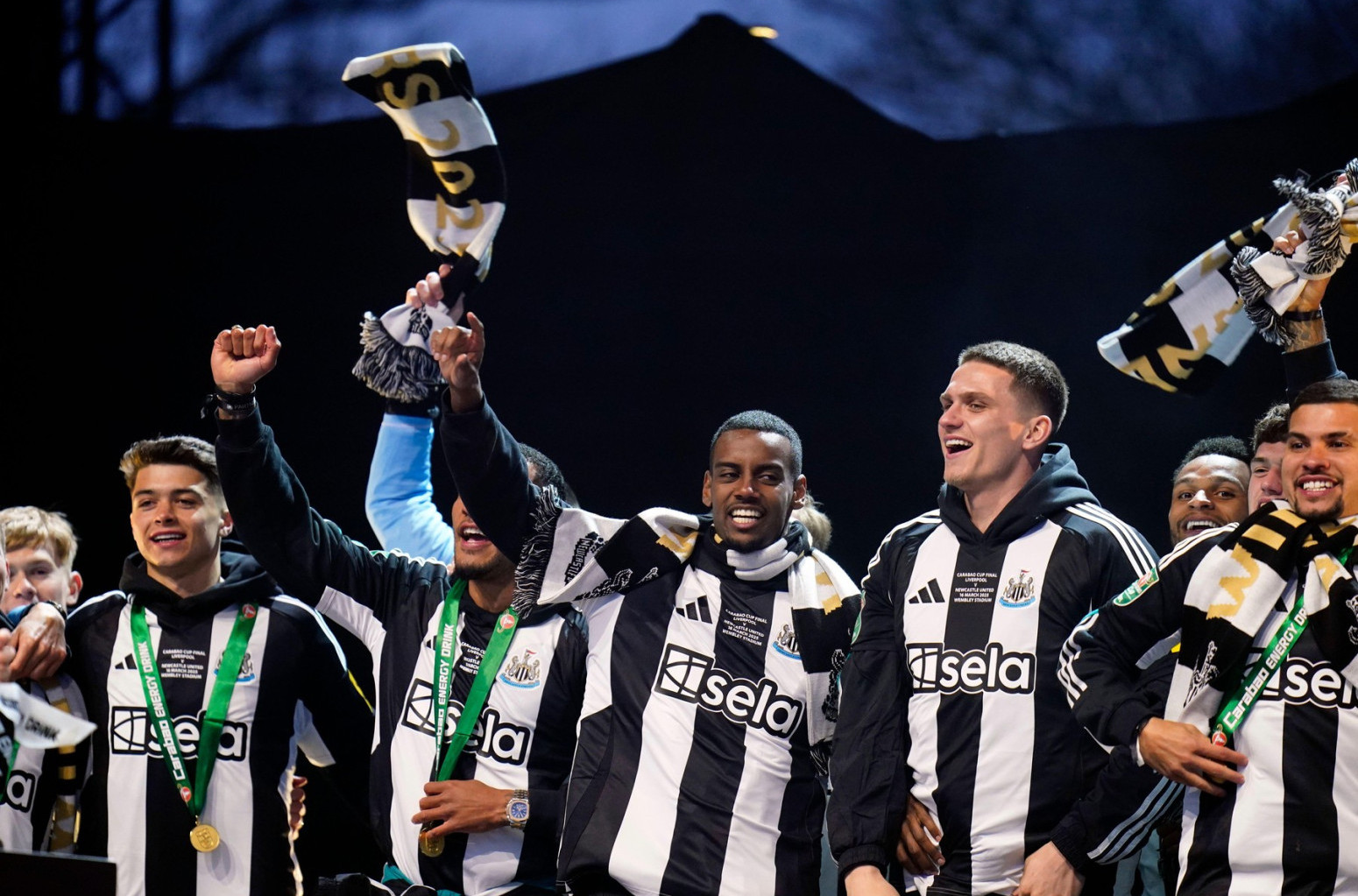 Hladan oproštaj Njukasla od Isaka – zanemarili golove i trofej, čak ni hvala iz kurtoazije