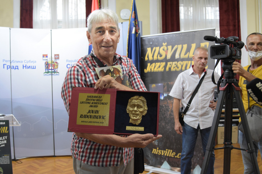 Sedmorica mladih su mogli ono što ni diplomate nisu