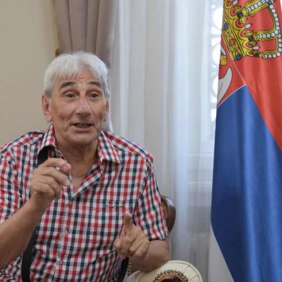 "Sedmorica mladih" su mogli ono što ni diplomate nisu