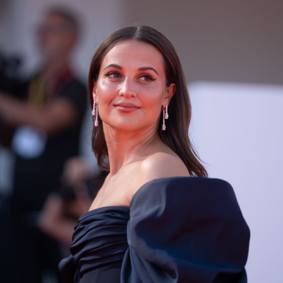 Očarala u haljini rađenoj 240 sati: Definitivno jedno od najlepših izdanja u Veneciji FOTO