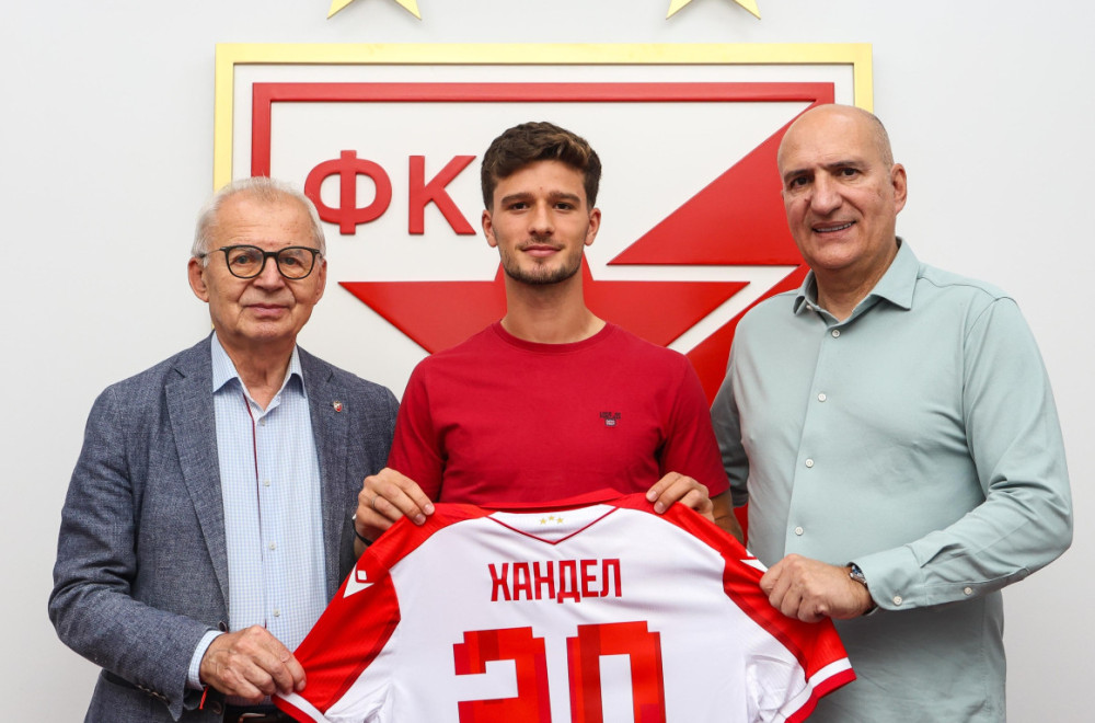 Zvezda promovisala novog veznjaka: Jedan od razloga zašto sam ovde...