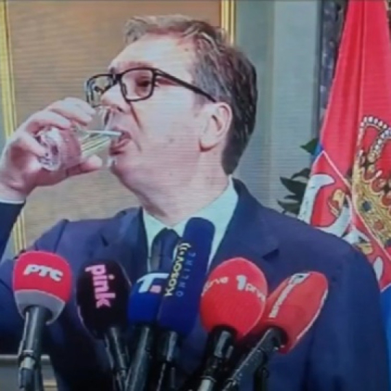 Blokaderi javno pozivaju na smrt Aleksandra Vučića! Traže da izvrši samoubistvo VIDEO