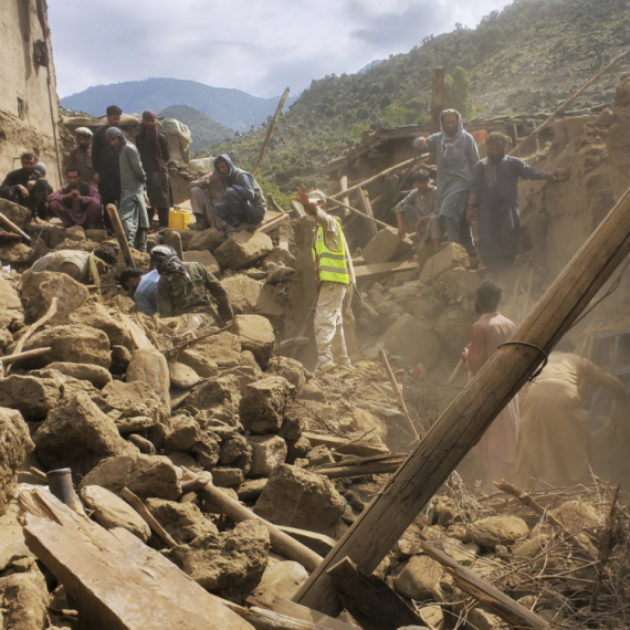 Dva snažna zemljotresa – strah sve veći FOTO/VIDEO