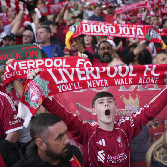 Tri i po milijarde evra za pojačanja?!