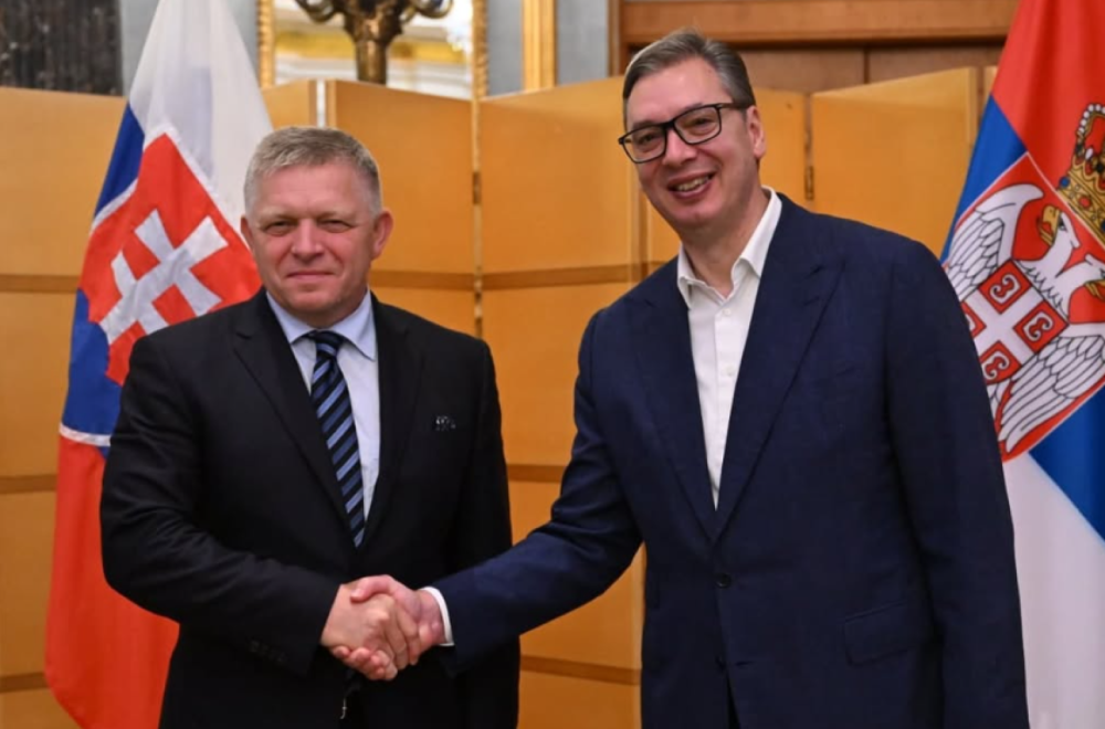 Vučić se sastao sa Ficom u Pekingu: "Srpski i slovački narodi su bratski narodi" FOTO