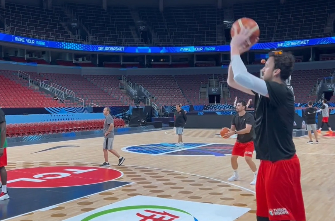 Jutarnje razgibavanje Turaka pred Srbiju – akcenat na šutu VIDEO