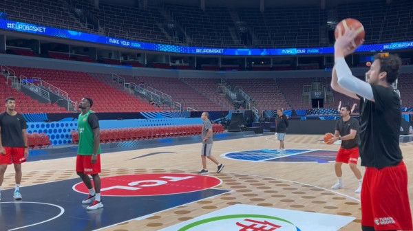 Jutarnje razgibavanje Turaka pred Srbiju – akcenat na šutu VIDEO