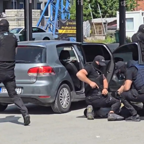 Drama u zgradi tužilaštva u Novom Pazaru: Opirao se policiji i nije dao da mu se stave lisice na ruke