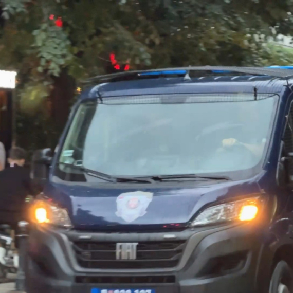 Užas u Novom Pazaru: Izboden mladić hitno prebačen u bolnicu FOTO