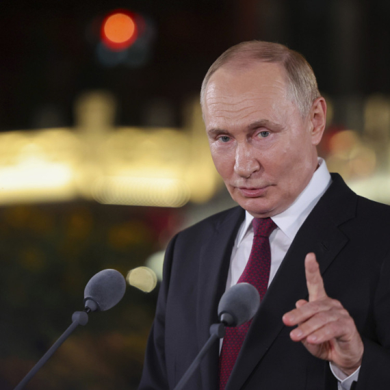 Putin poručio Kijevu: Ili milom, ili silom