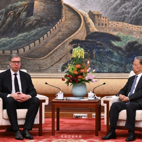 Vučić sa Džao Leđijem: "Srbija visoko ceni podršku i poštovanje koje Kina pokazuje prema našoj zemlji" FOTO