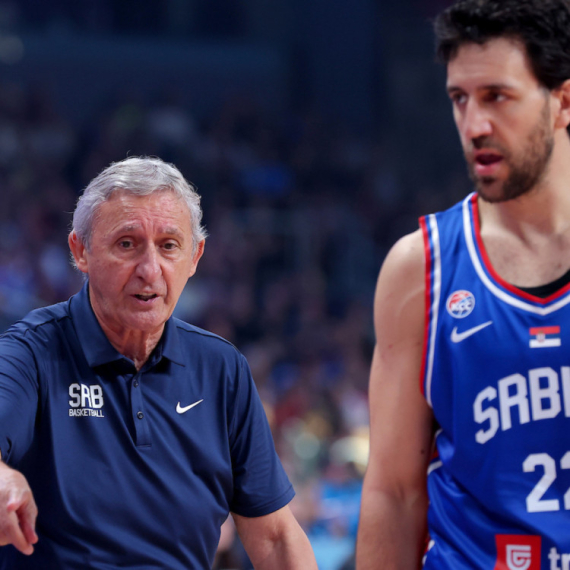 Pešić: "Igrači su ustali i aplaudirali mi"