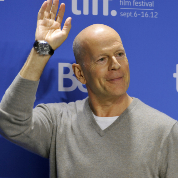 Supruga Brusa Vilisa se ponovo oglasila o njegovom stanju: "Sad je sve mirnije" FOTO