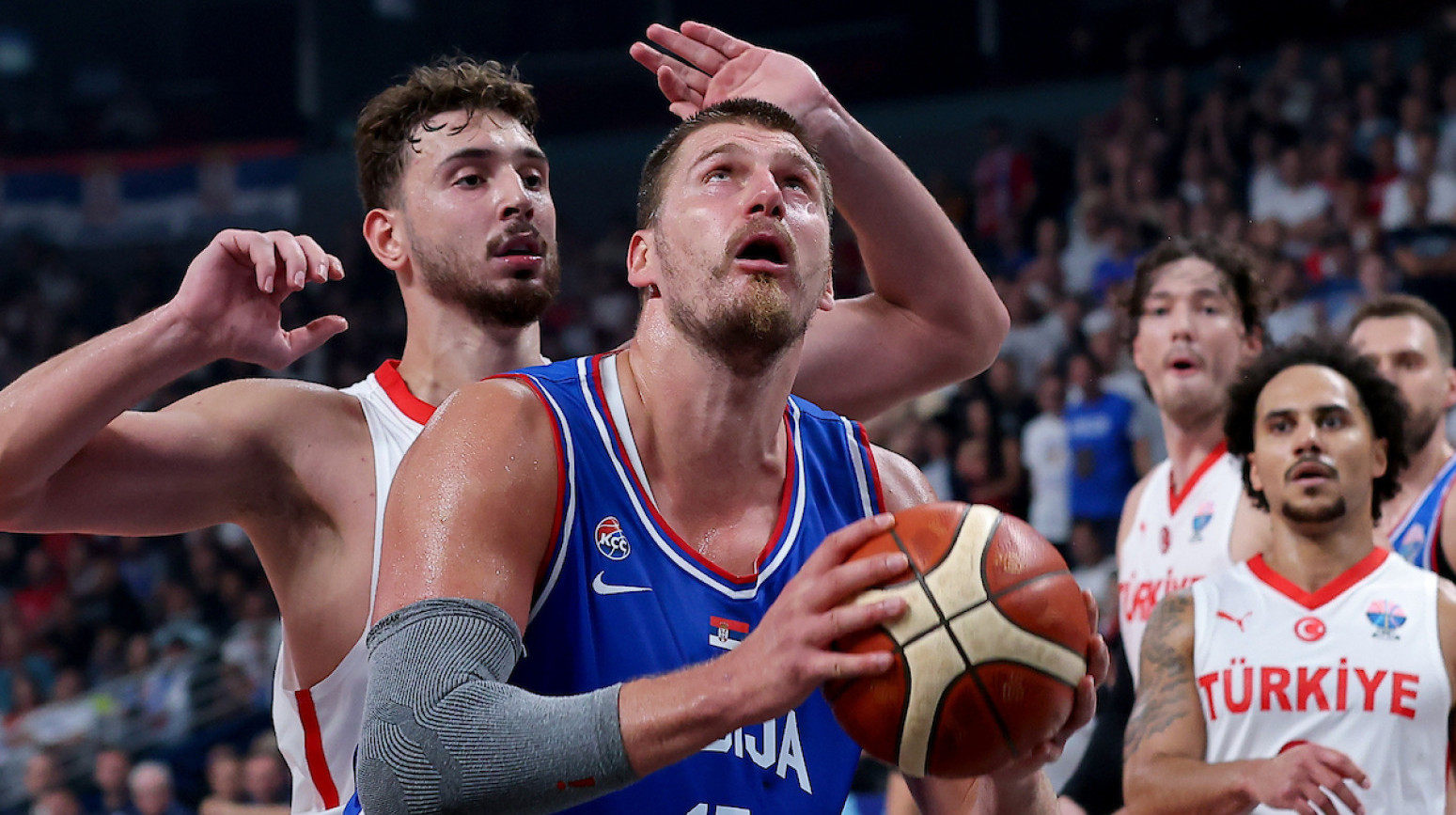 Turci "provociraju" – ko je beba? FOTO