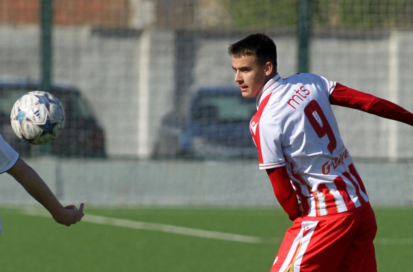 Crvena zvezda ostala bez talentovanog napadača!