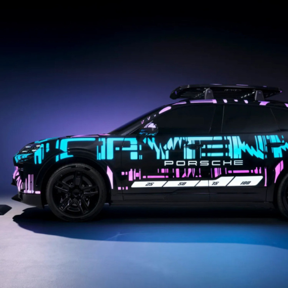 Telefon ili auto? Novi Porsche Cayenne dobija bežično punjenje