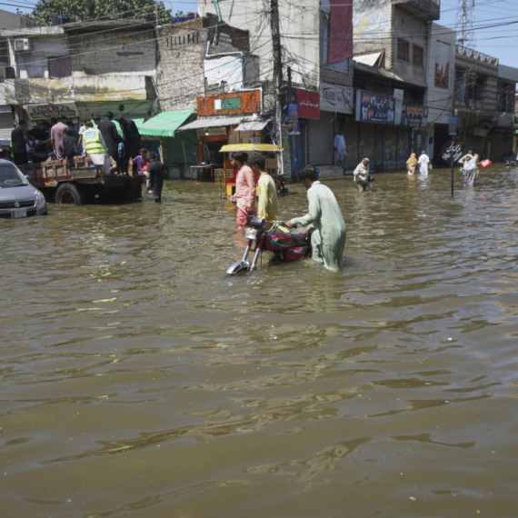 Reke gutaju sela: Skoro četiri miliona ljudi pogođeno poplavama FOTO/VIDEO
