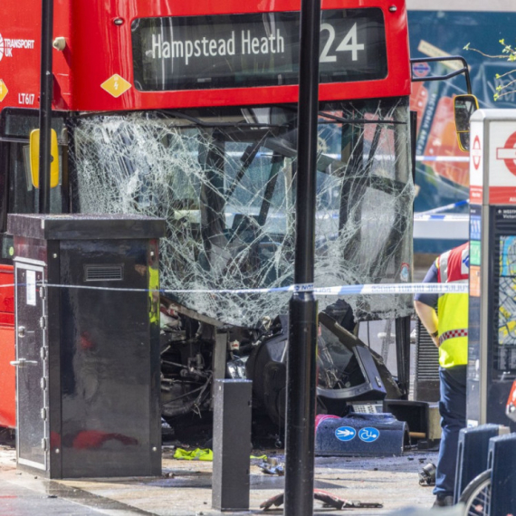 Karambol u Londonu: Autobus pokosio pešake VIDEO