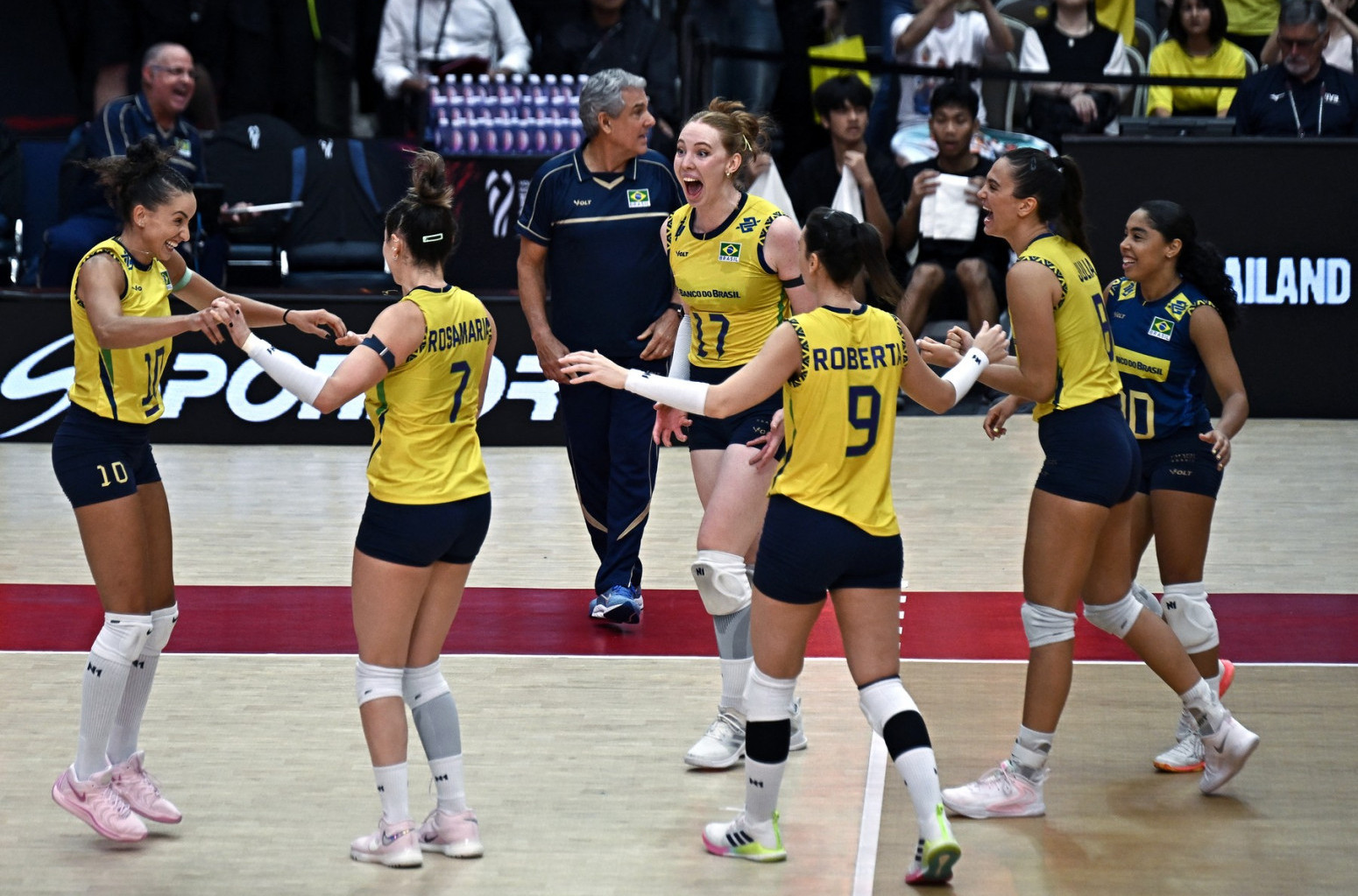 Brazilke u tri seta do polufinala SP VIDEO