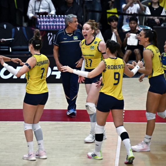 Brazilke u tri seta do polufinala SP VIDEO