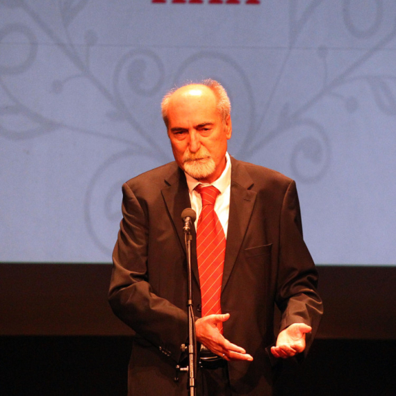 Kratka pamet Ćulibrka: Menjao naslovne sa snajperom za Vučića; Sada tvrdi da vlasnik ne može da radi šta hoće