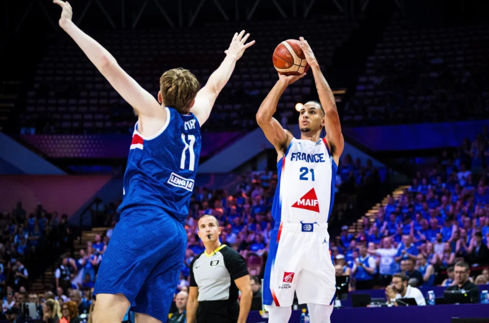 Igra mačke i miša - Francuska "zgromila" Island sa 40 razlike!