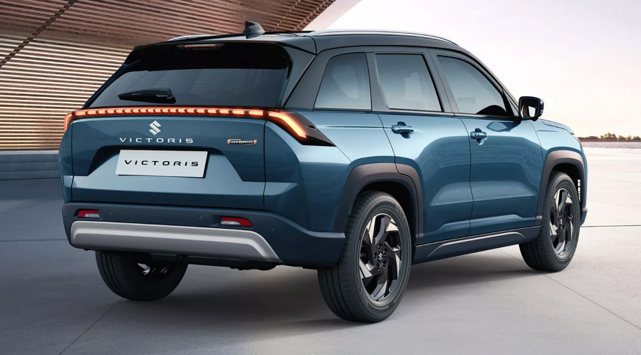 Suzukijev novi SUV nije tako veliki kao što se čini, ali krije obilje iznenađenja FOTO