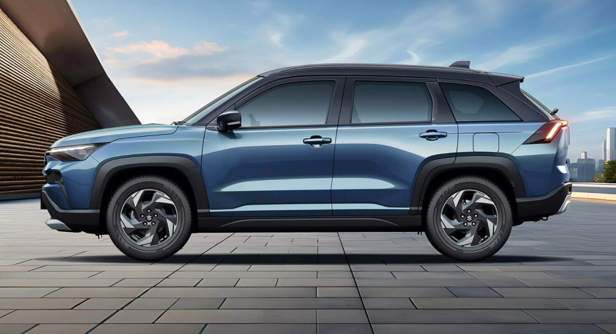 Suzukijev novi SUV nije tako veliki kao što se čini, ali krije obilje iznenađenja FOTO