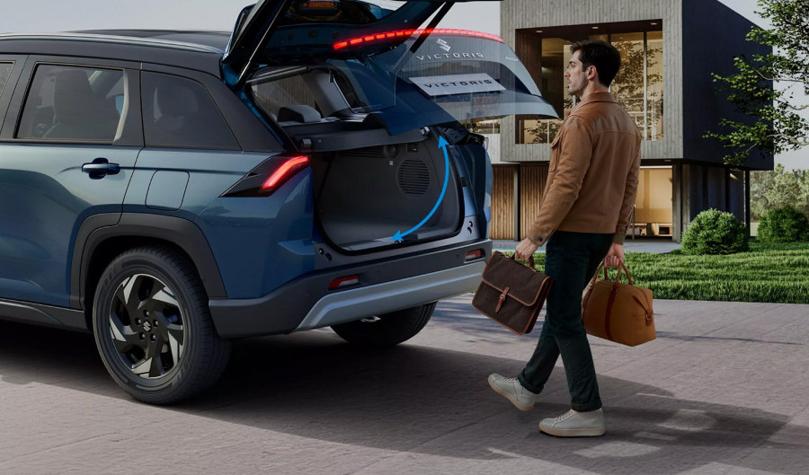 Suzukijev novi SUV nije tako veliki kao što se čini, ali krije obilje iznenađenja FOTO