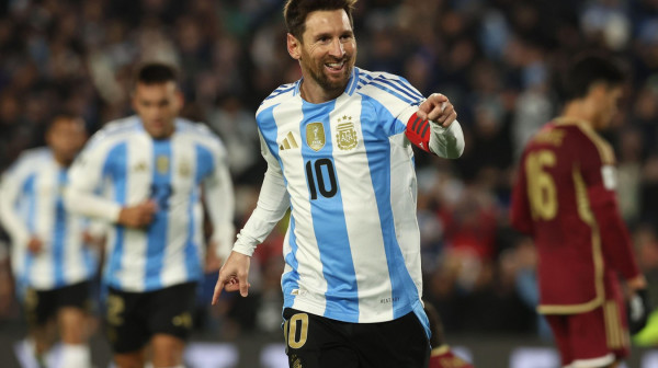 Emotivni Mesi se u svom stilu oprostio od argentinske publike VIDEO