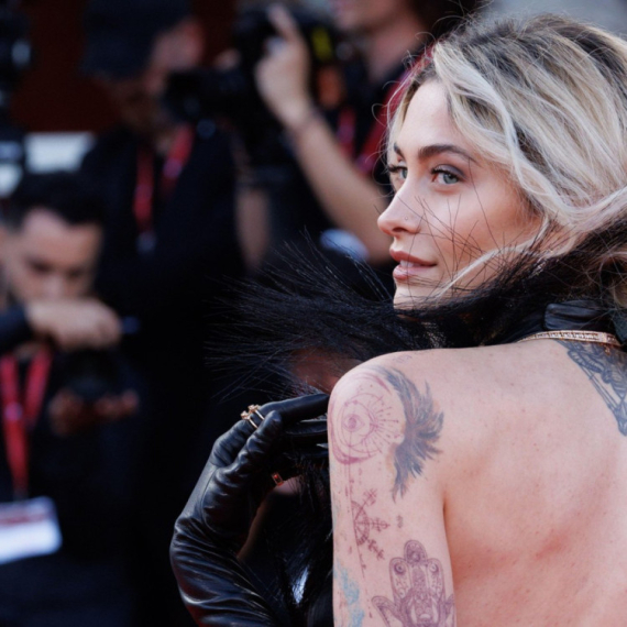 "Ne drogirajte se, deco": Ćerka Majkla Džeksona šokirala porukom VIDEO