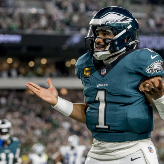 Grmljavina, pljuvanje, omaž Džordanu i drama – šampionu derbi na premijeri sezone VIDEO