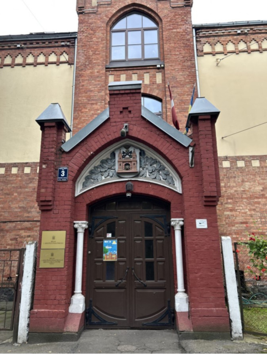 Više puta rušen i bombardovan, a nikad uništen: Grad koji se ne zavoli na prvu FOTO