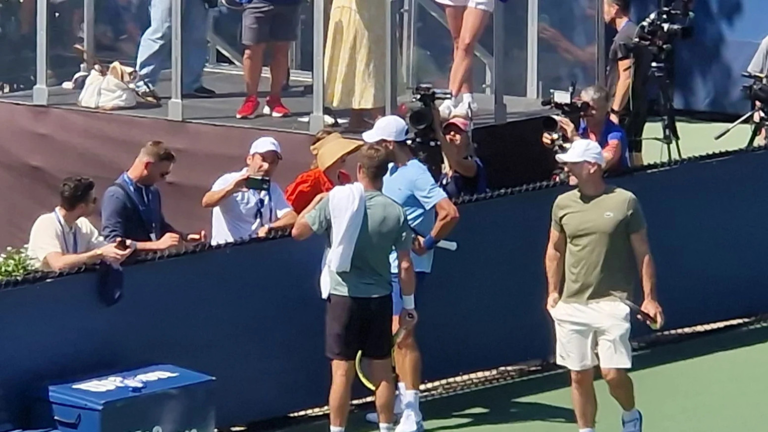 Đoković ne menja dobitnu kombinaciju – sa Monikom Seleš pred duel sa Alkarasom FOTO