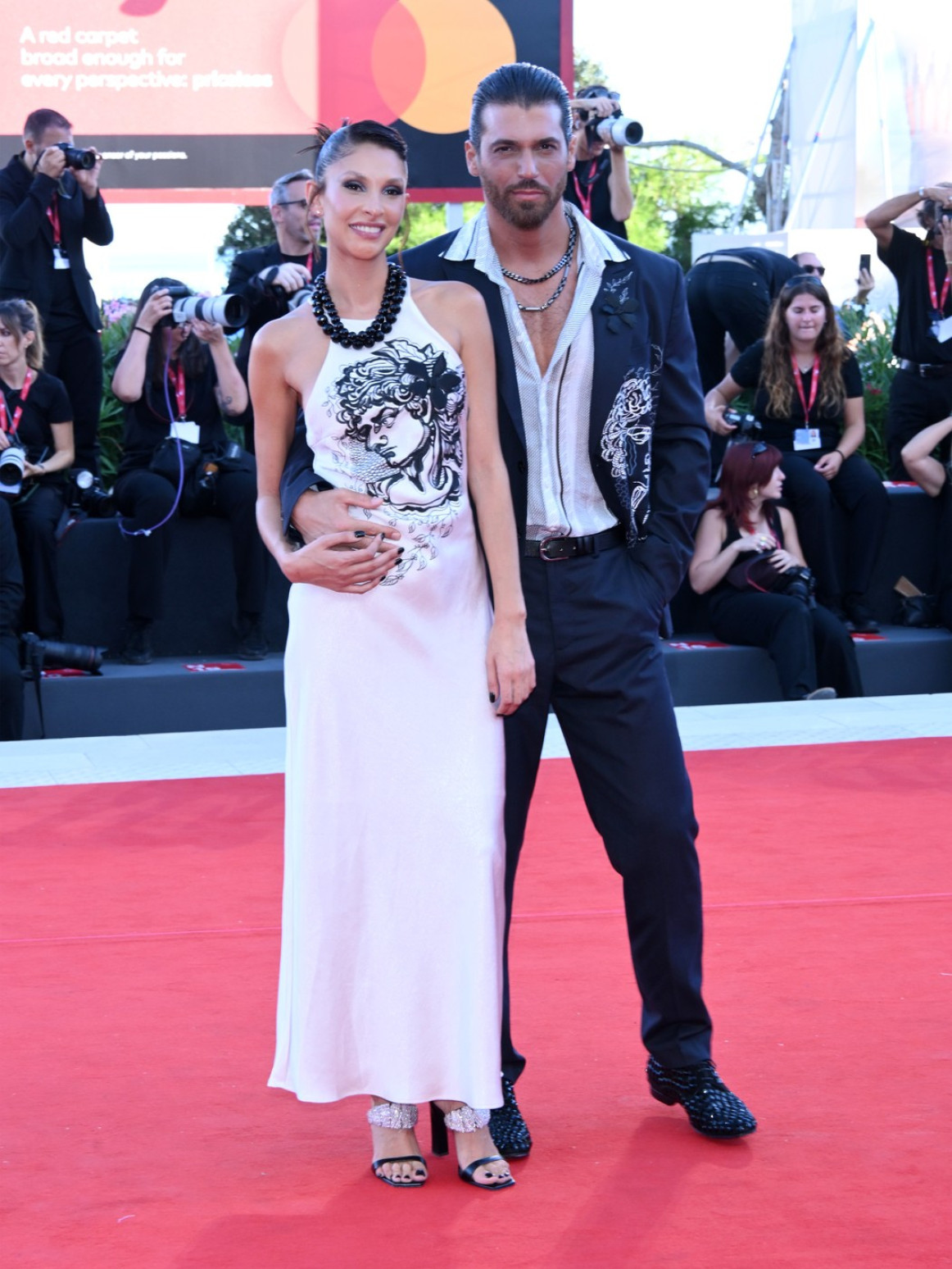 Poznati glumac uhapšen tokom racije: Sumnja se da je posedovao drogu