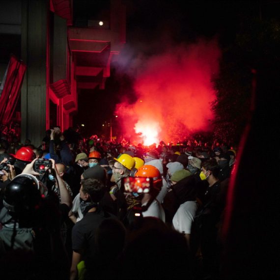 Direktor policije posle nasilja u Novom Sadu: Policija neće ćutati na napade; Bili smo više nego strpljivi